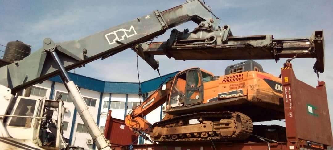 MANUTENTION ET ENTREPOSAGE